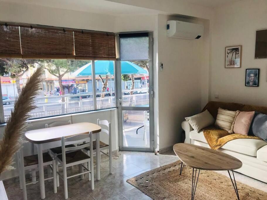 Tres Palmeras - Parking Privado *